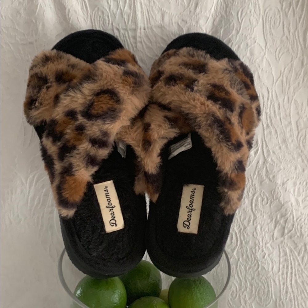 Dearfoams Leopard Print Slippers NWOT